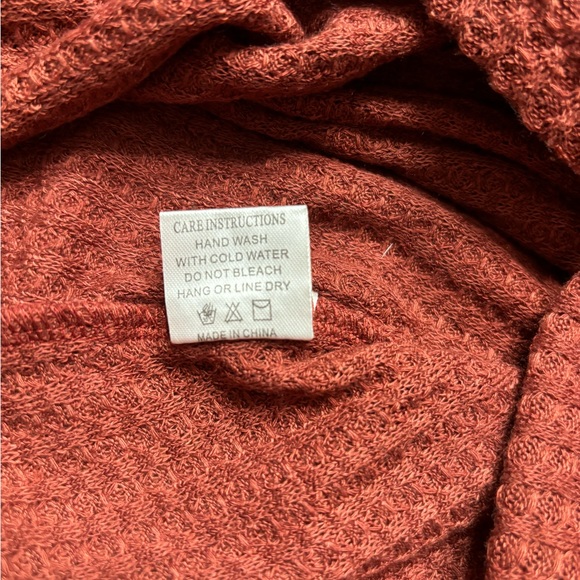 Grace & Emma Waffle Knit Snake Skin Print Design Top Sweater Size 2XL - Picture 6 of 8